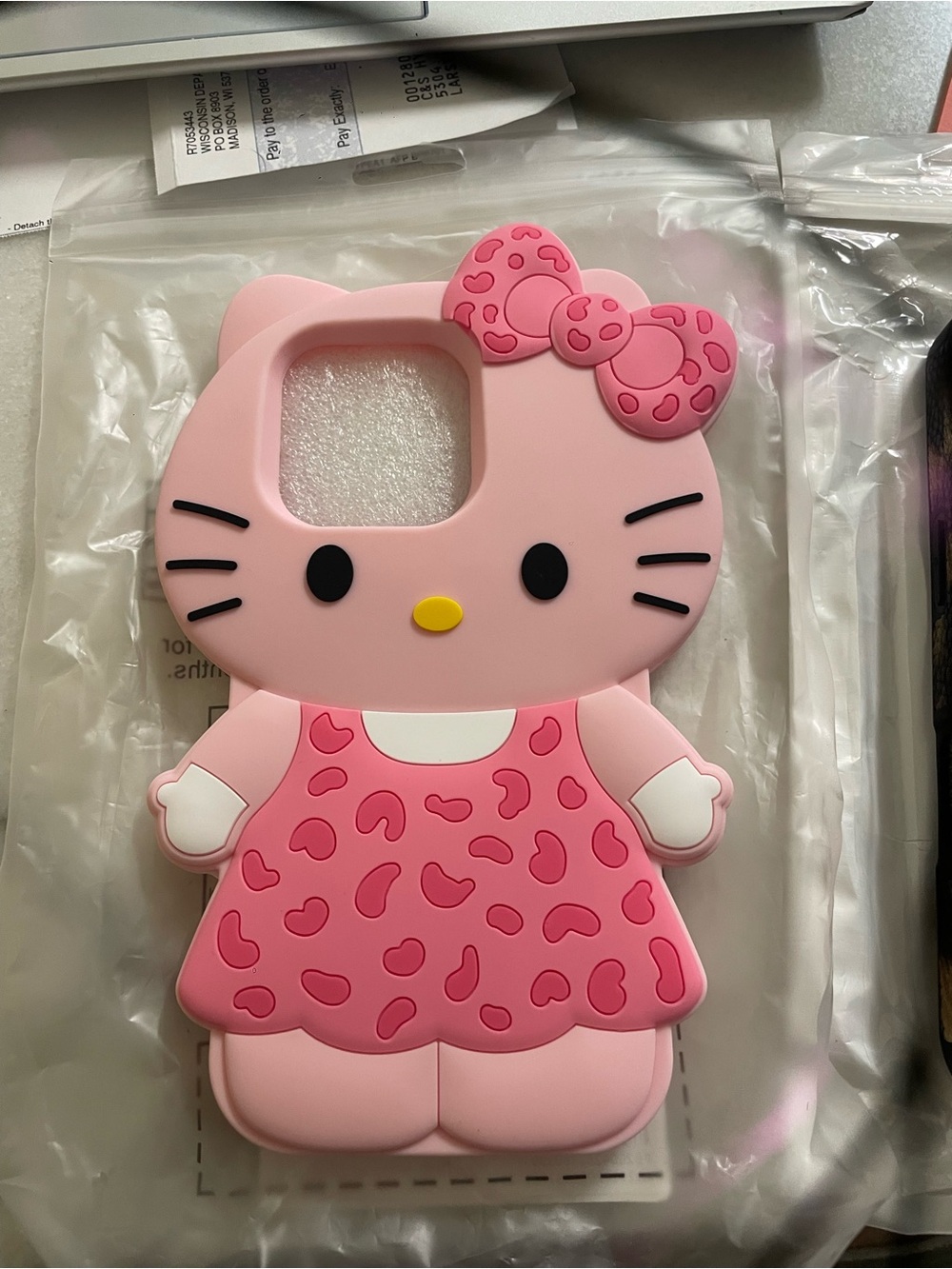 Hello kitty silicone case 16 pro new in bag